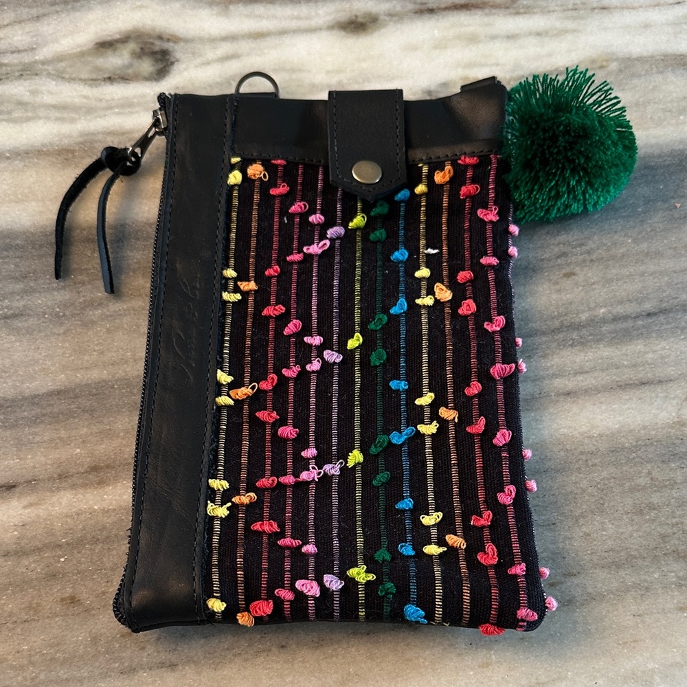 NENA & CO EVERYTHING POUCH -NWOT